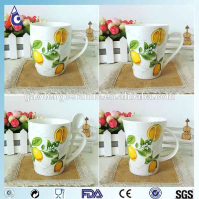 Customized shape ceramic white mug with lemon print